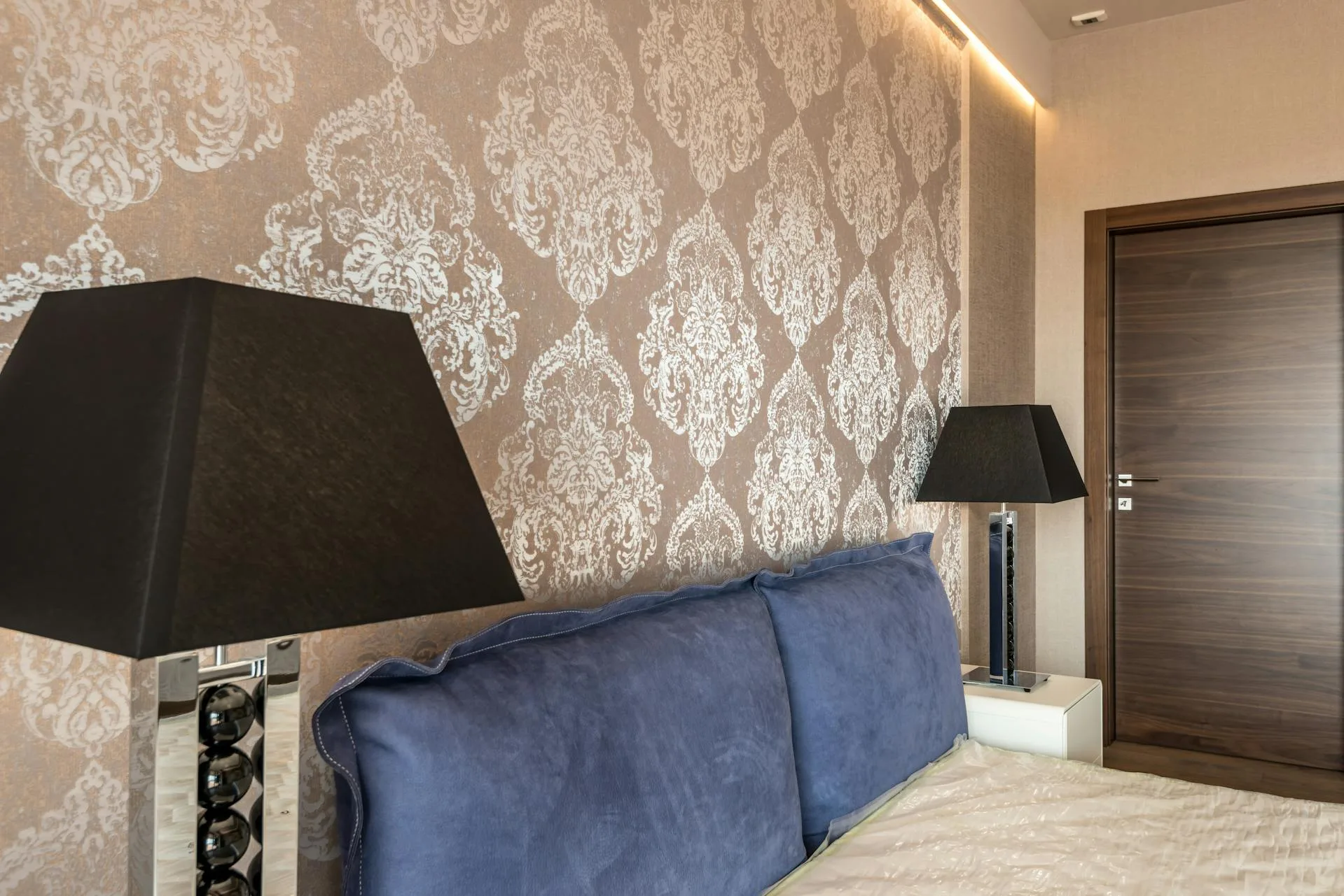 Commercial wallcovering installation for Bay Area businesses